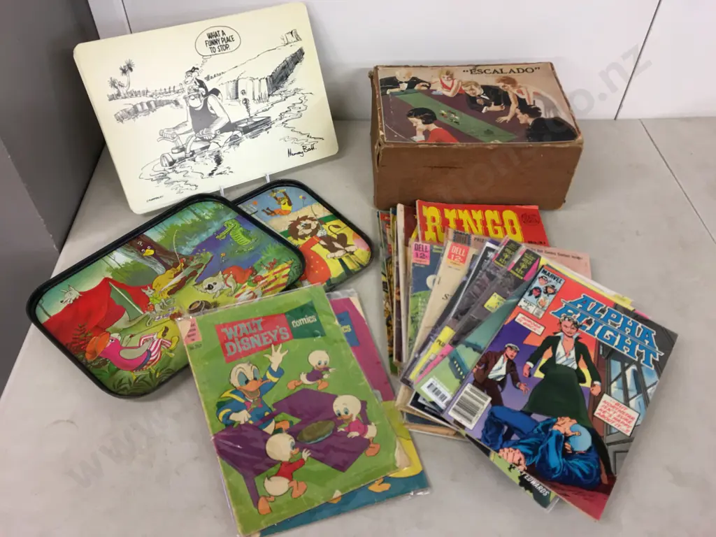 Assorted Vintage Items Including Comics, Escalado Game Etc Image 1++